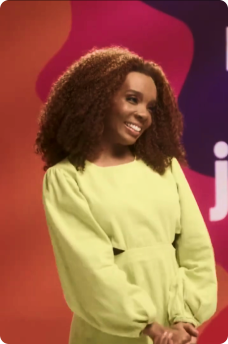 Telminha ex-bbb sorrindo